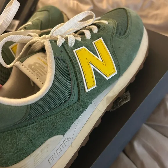 New Balance Kids Sneakers in Green and Yellow - Picture 2 of 8